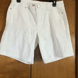 Size 10 Simply Vera Shorts